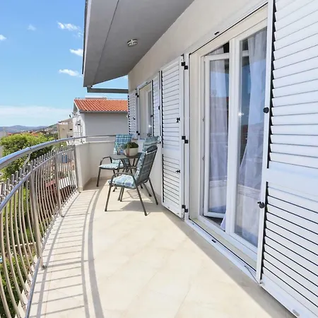 Kristian 特罗吉尔