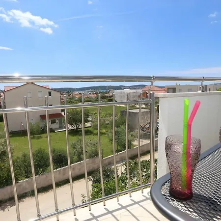 Апартаменты Kristian Трогир